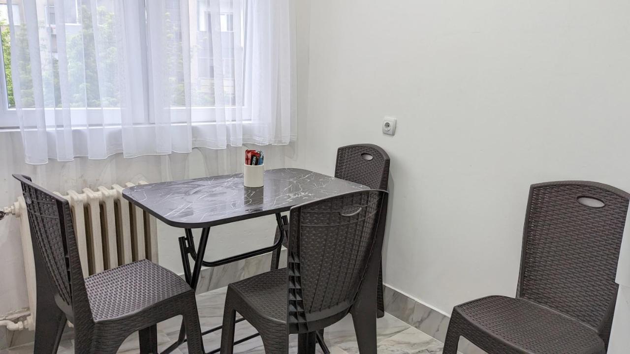Main Square Apartment - Skopje Exteriör bild